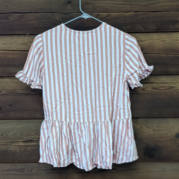 Madewell woman's button down shirt sleeve blouse with ruffled bottom - Picture 3 of 7